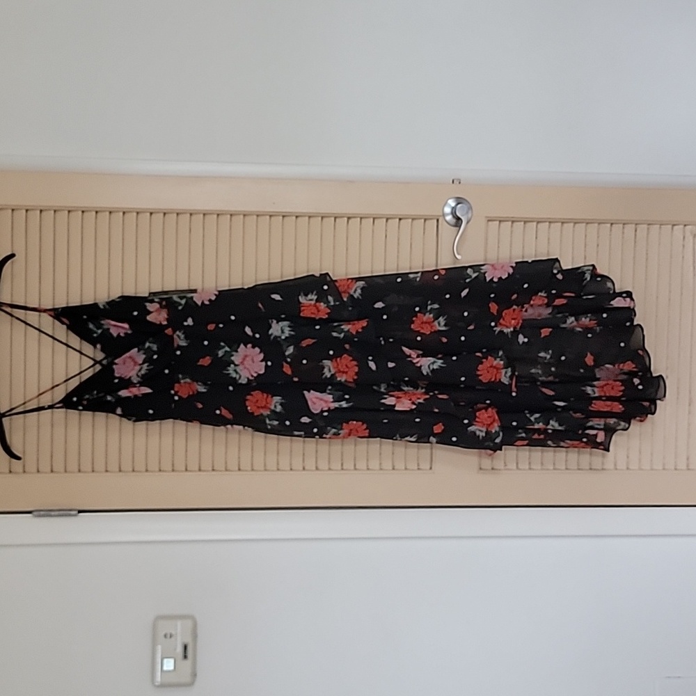 Lulu's Maxi dress XS lulu flowers